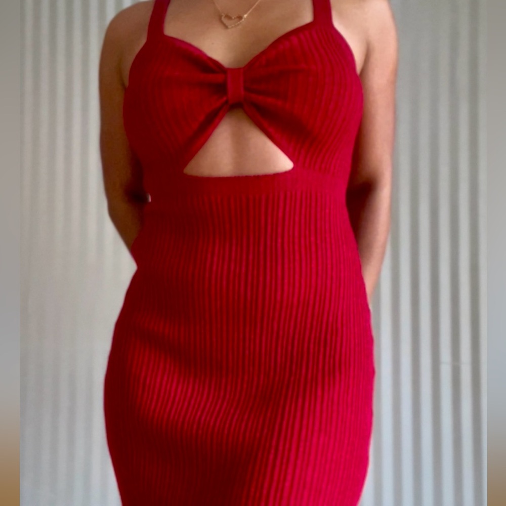 Red Shimmer Ribbed Midi Dress with Bow Cutout